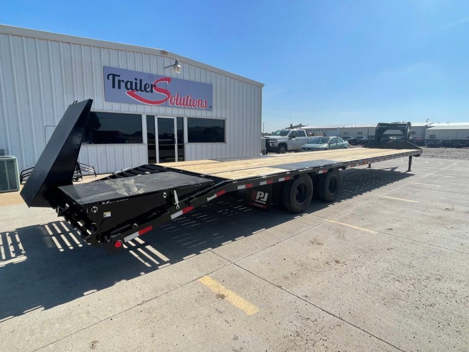 New 2026 PJ Trailers LD402 40' x 102" Hydraulic Brakes Flatbed Trailer
