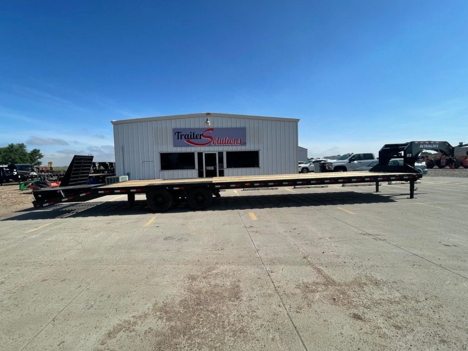 New 2026 PJ Trailers LD402 40' x 102" Hydraulic Brakes Flatbed Trailer