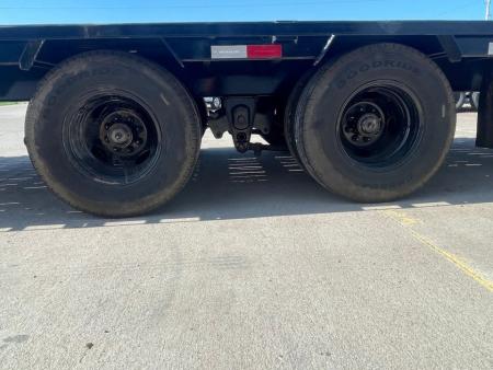 New 2026 PJ Trailers LD402 40' x 102" Hydraulic Brakes Flatbed Trailer