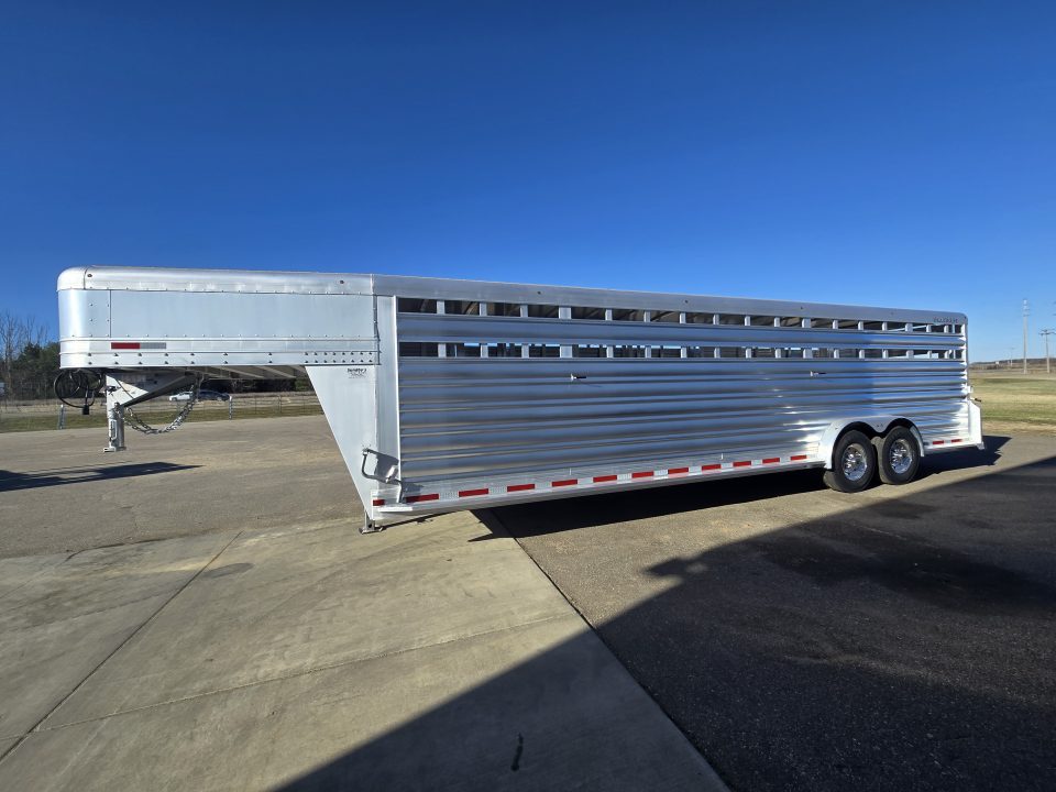 New 2026 Platinum Coach 28' Stock Trailer