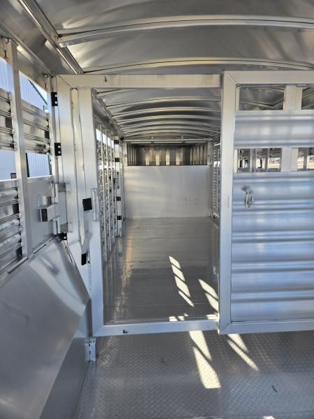 New 2026 Platinum Coach 28' Stock Trailer