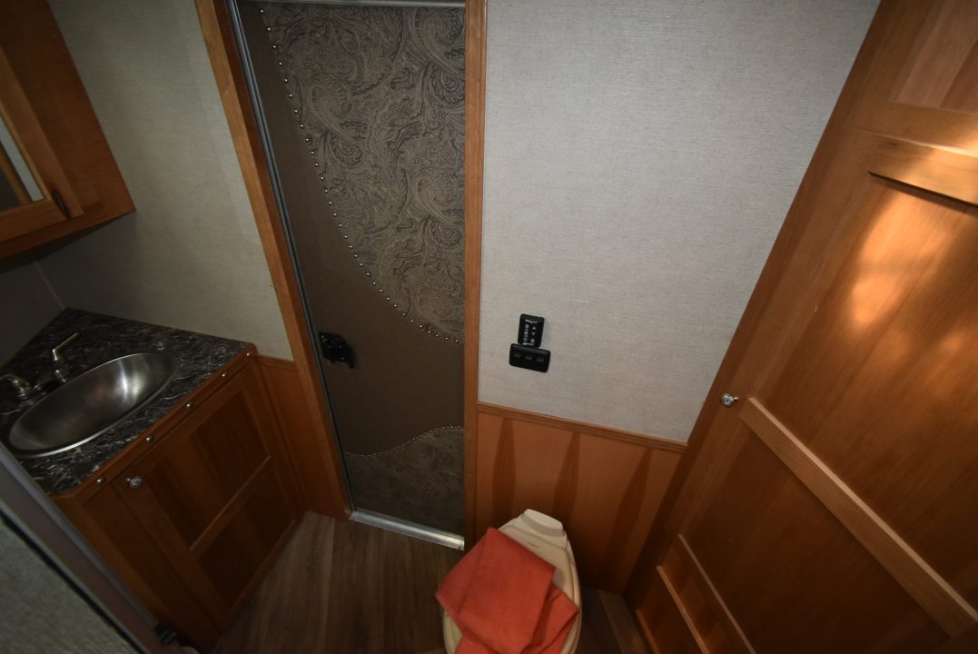 Used 2023 SMC Laramie Horse Trailer