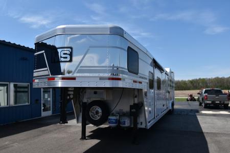 Used 2023 SMC Laramie Horse Trailer