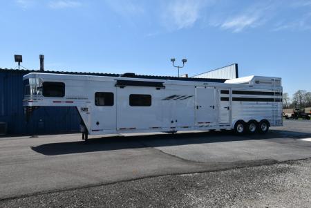 Used 2023 SMC Laramie Horse Trailer