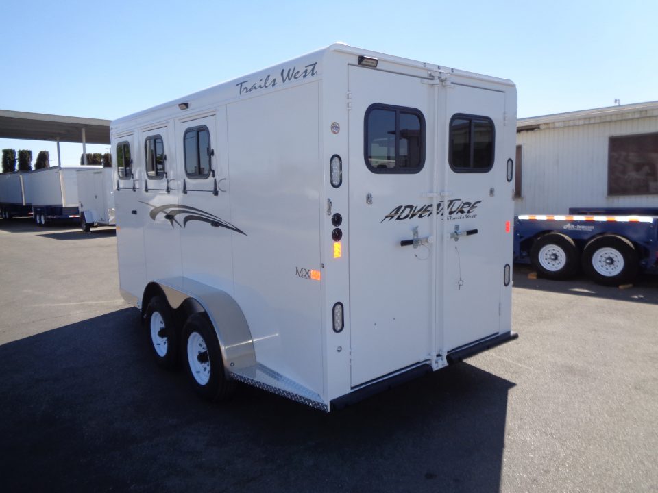 New 2027 Trails West *ADV MX II 3H * ADVENTURE MX II 3-Horse Slant Load Horse Trailer