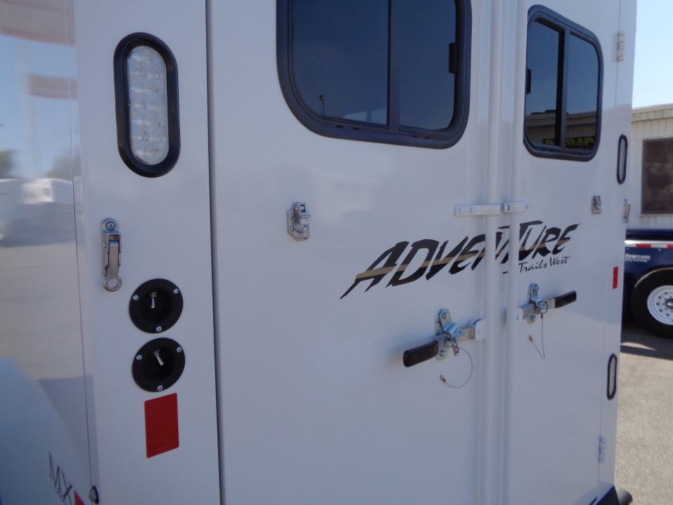 New 2027 Trails West *ADV MX II 3H * ADVENTURE MX II 3-Horse Slant Load Horse Trailer