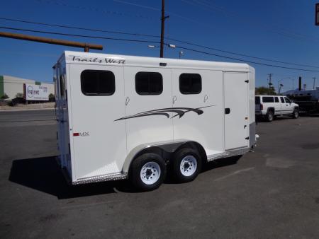 New 2027 Trails West *ADV MX II 3H * ADVENTURE MX II 3-Horse Slant Load Horse Trailer