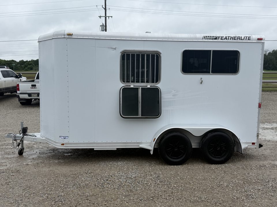 Used 2006 Featherlite 2 Horse Bumper Pull Horse Trailer