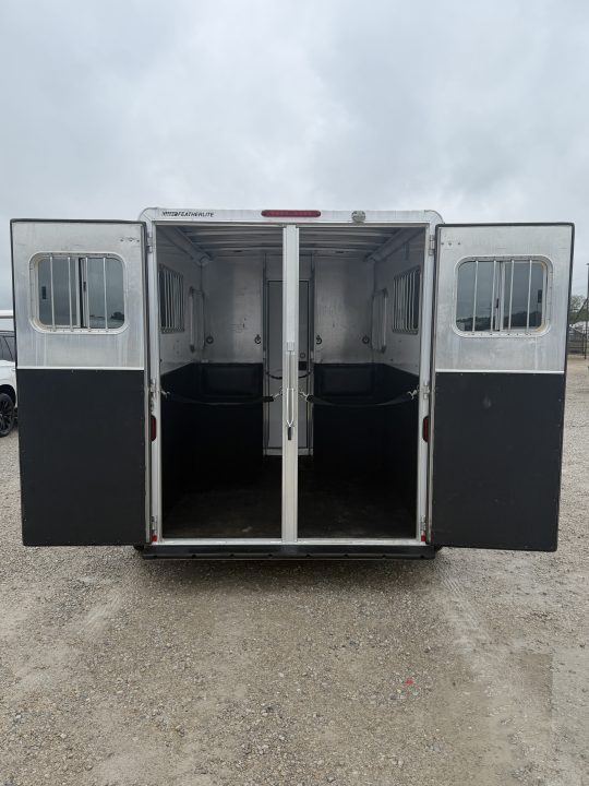 Used 2006 Featherlite 2 Horse Bumper Pull Horse Trailer