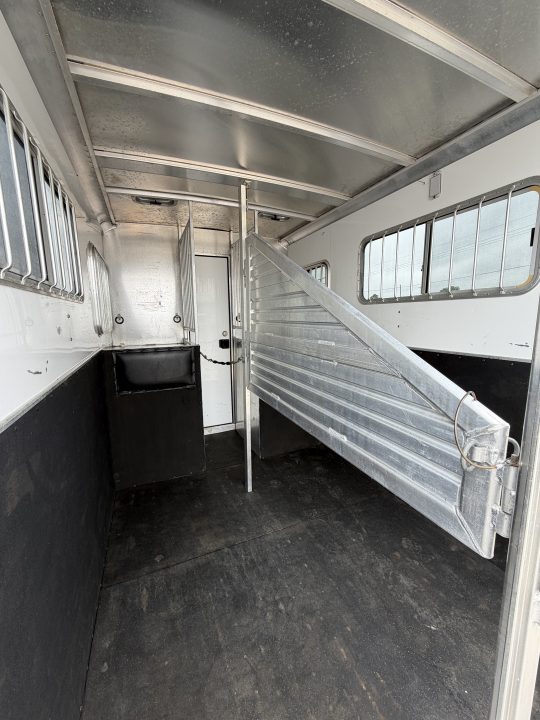 Used 2006 Featherlite 2 Horse Bumper Pull Horse Trailer
