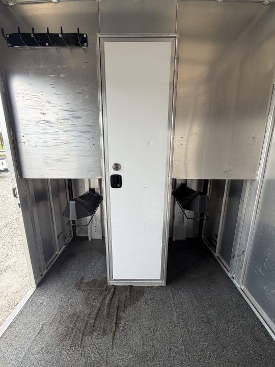 Used 2006 Featherlite 2 Horse Bumper Pull Horse Trailer