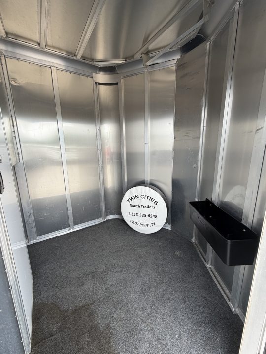 Used 2006 Featherlite 2 Horse Bumper Pull Horse Trailer