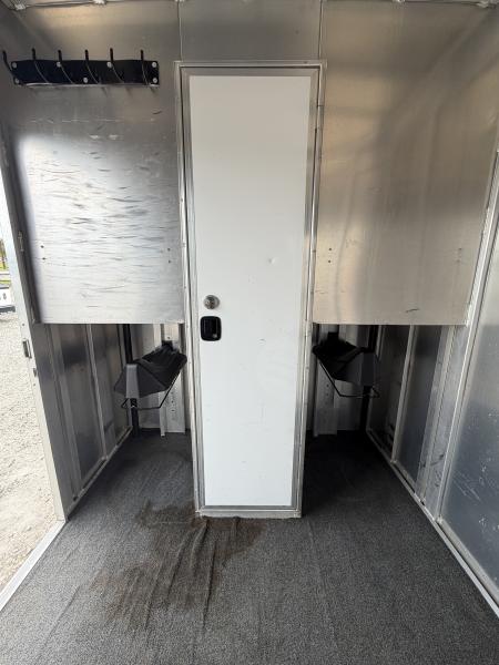 Used 2006 Featherlite 2 Horse Bumper Pull Horse Trailer