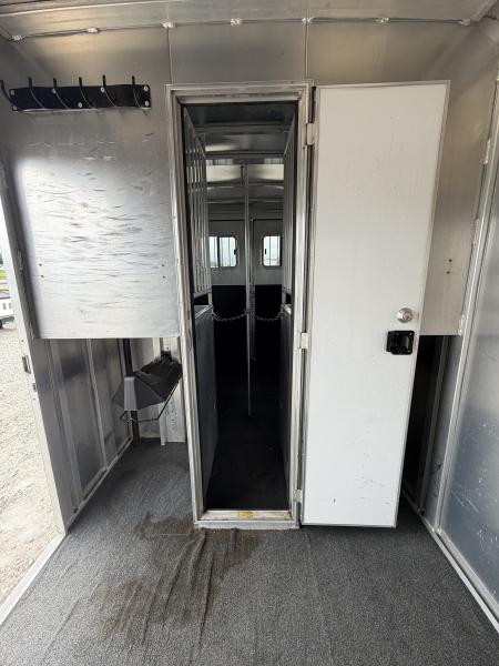 Used 2006 Featherlite 2 Horse Bumper Pull Horse Trailer