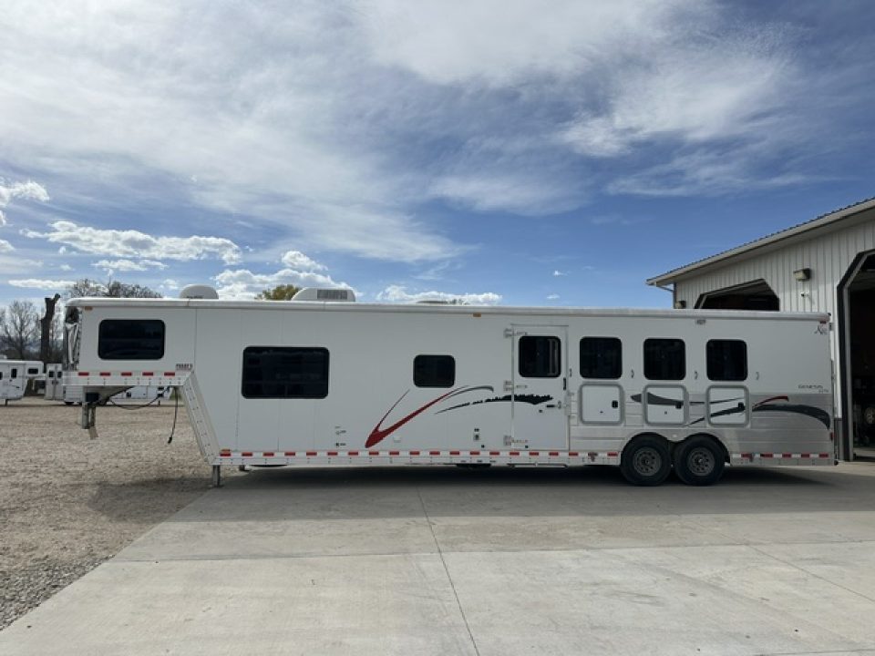 Used 2006 Kiefer 4 Horse Living Quarter