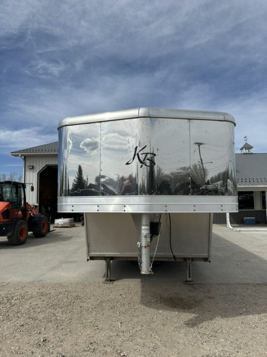 Used 2006 Kiefer 4 Horse Living Quarter