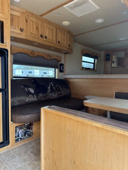 Used 2006 Kiefer 4 Horse Living Quarter