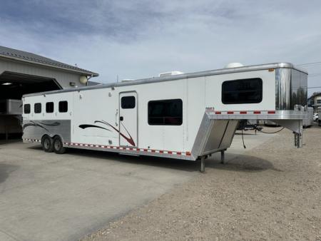 Used 2006 Kiefer 4 Horse Living Quarter