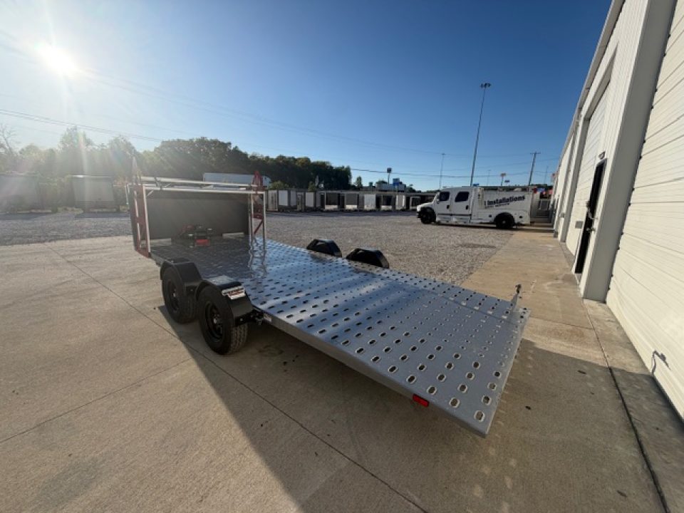 New Futura SHIFTR 8000- Hydraulic Lowering Trailer