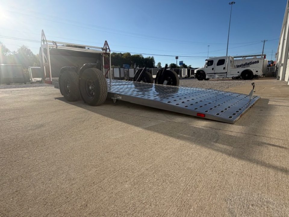 New Futura SHIFTR 8000- Hydraulic Lowering Trailer