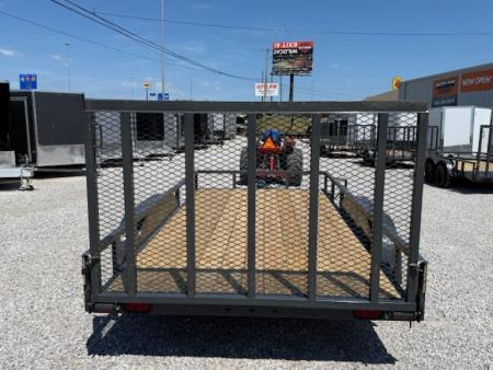 New Lamar Utility 83x14 7k w/ Single Brake & SQ Tube Top Rail