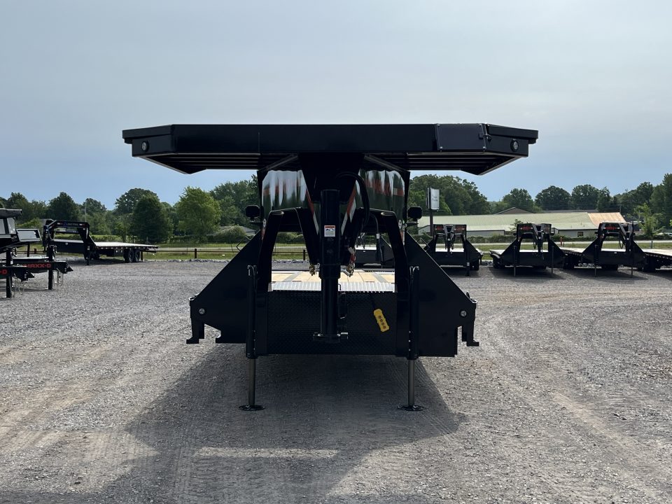 New 2026 MAXXD Hydraulic Dovetail Gooseneck Trailer | 34' x 102' 30K GVWR