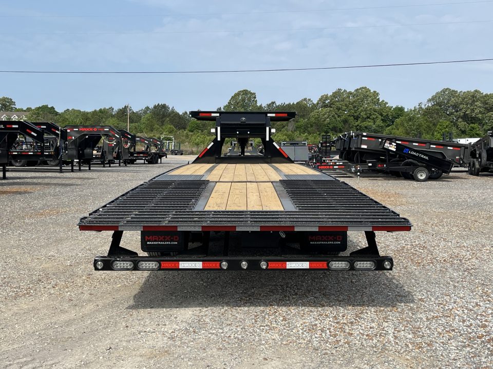 New 2026 MAXXD Hydraulic Dovetail Gooseneck Trailer | 34' x 102' 30K GVWR