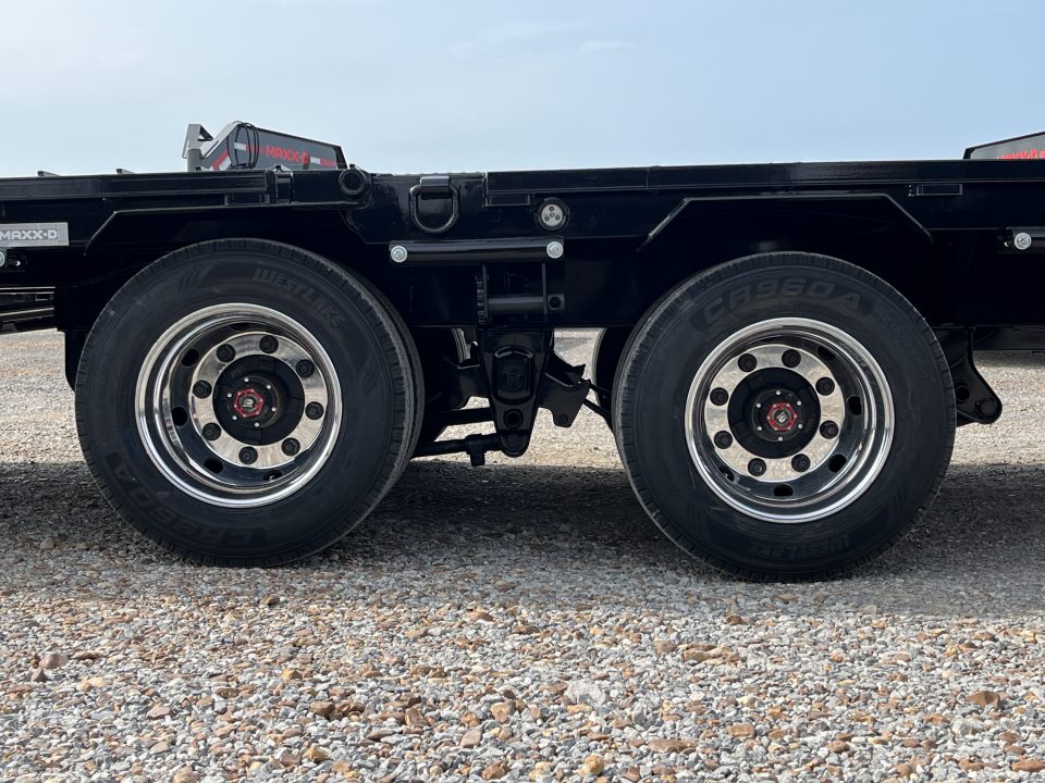 New 2026 MAXXD Hydraulic Dovetail Gooseneck Trailer | 34' x 102' 30K GVWR