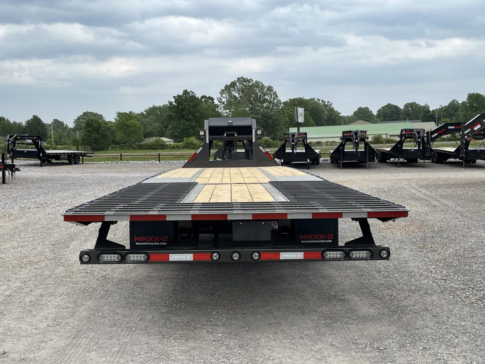 New 2026 MAXXD Hydraulic Dovetail Gooseneck Trailer | 102" x 36' | 40K GVWR