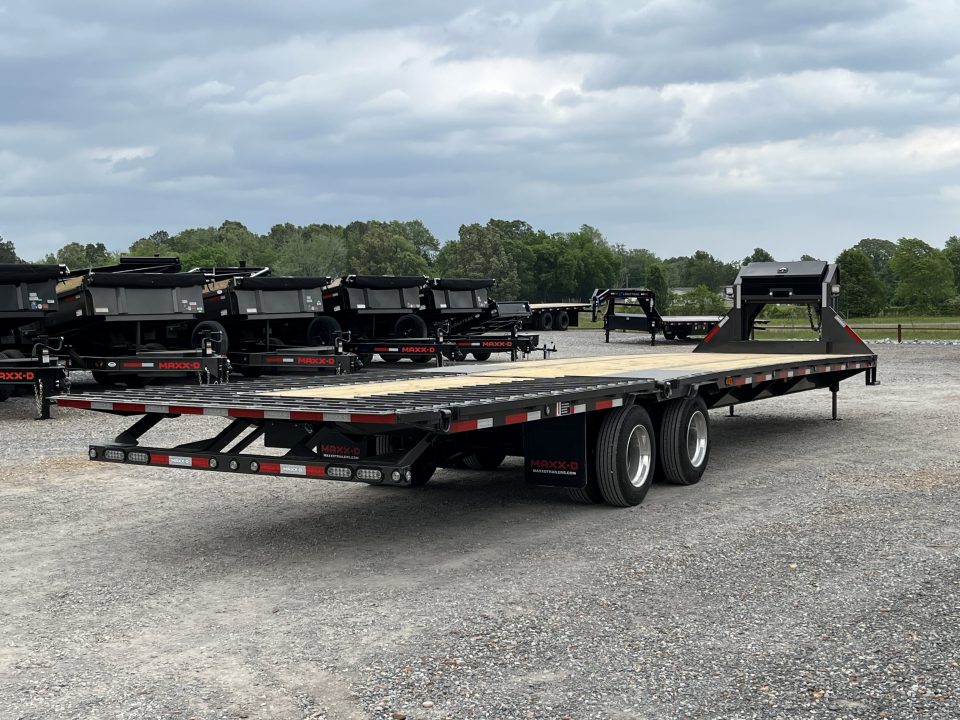 New 2026 MAXXD Hydraulic Dovetail Gooseneck Trailer | 102" x 36' | 40K GVWR