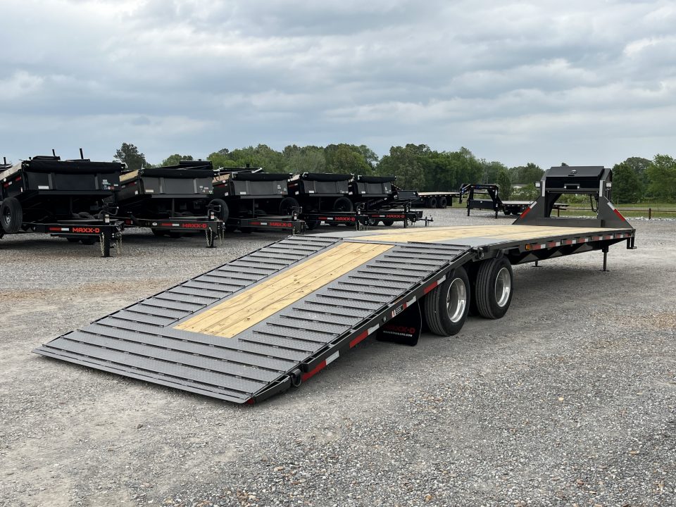 New 2026 MAXXD Hydraulic Dovetail Gooseneck Trailer | 102" x 36' | 40K GVWR
