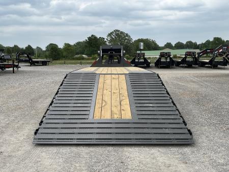 New 2026 MAXXD Hydraulic Dovetail Gooseneck Trailer | 102" x 36' | 40K GVWR