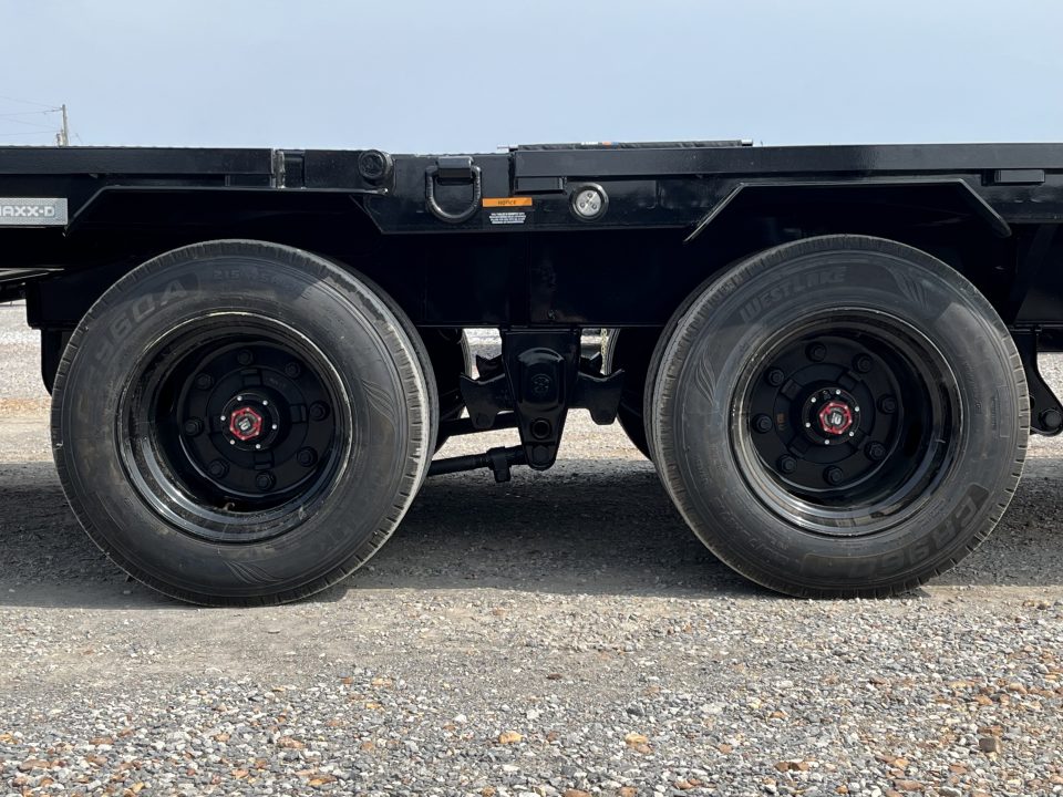 New 2026 MAXXD Hydraulic Dovetail Gooseneck Trailer | 34' x 102' 30K GVWR