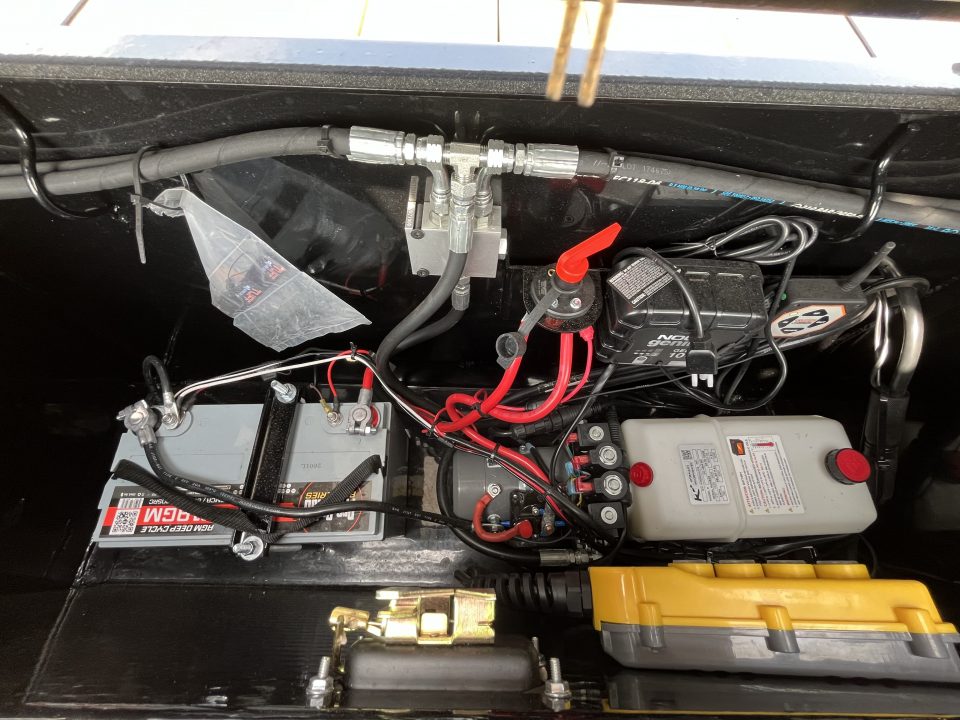 New 2026 MAXXD Hydraulic Dovetail Gooseneck Trailer | 34' x 102' 30K GVWR