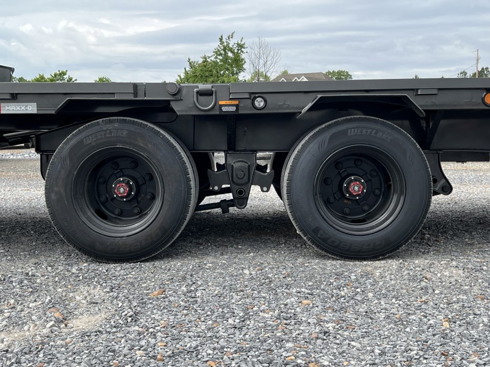 New 2026 MAXXD Hydraulic Dovetail Gooseneck Trailer | 34' x 102' 30K GVWR