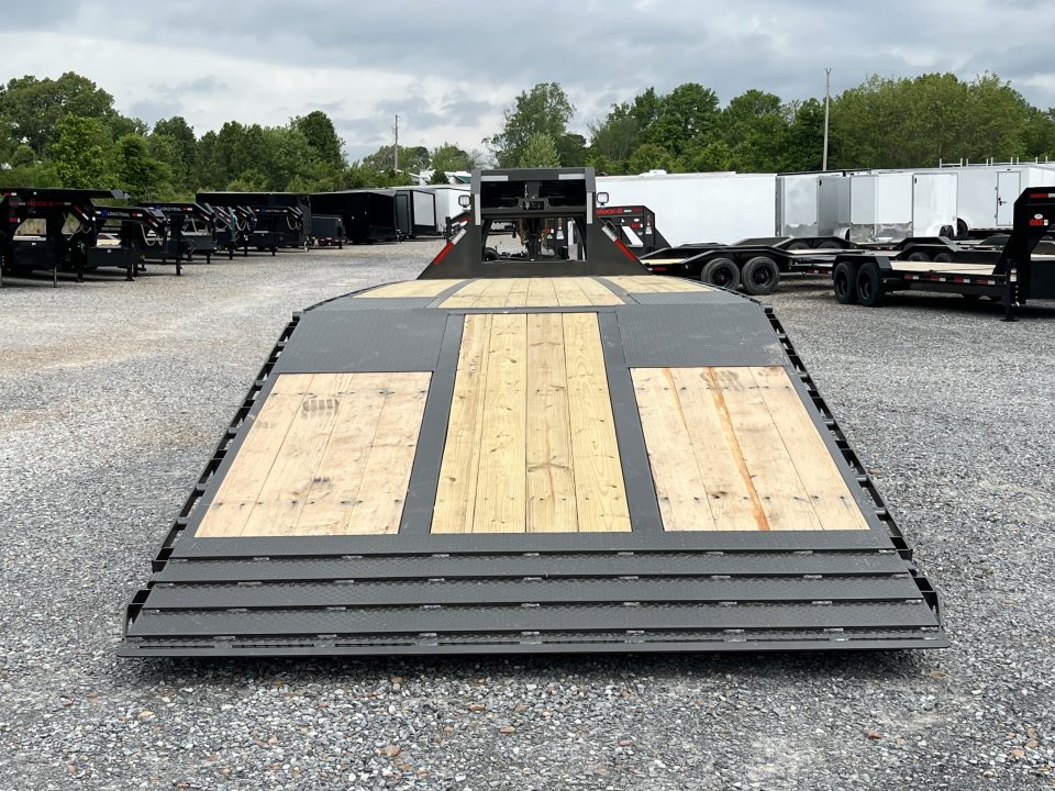 New 2026 MAXXD Hydraulic Dovetail Gooseneck Trailer | 34' x 102' 30K GVWR