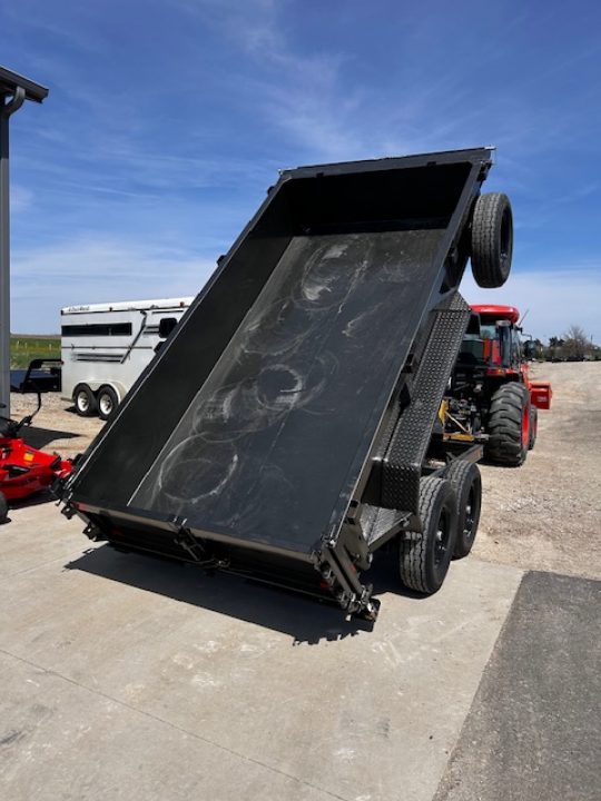 New 2026 MAXXD D7X 72X12 9.9K GVWR WIRELESS KIT-STAB JACKS-SPARE-TARP Dump Trailer
