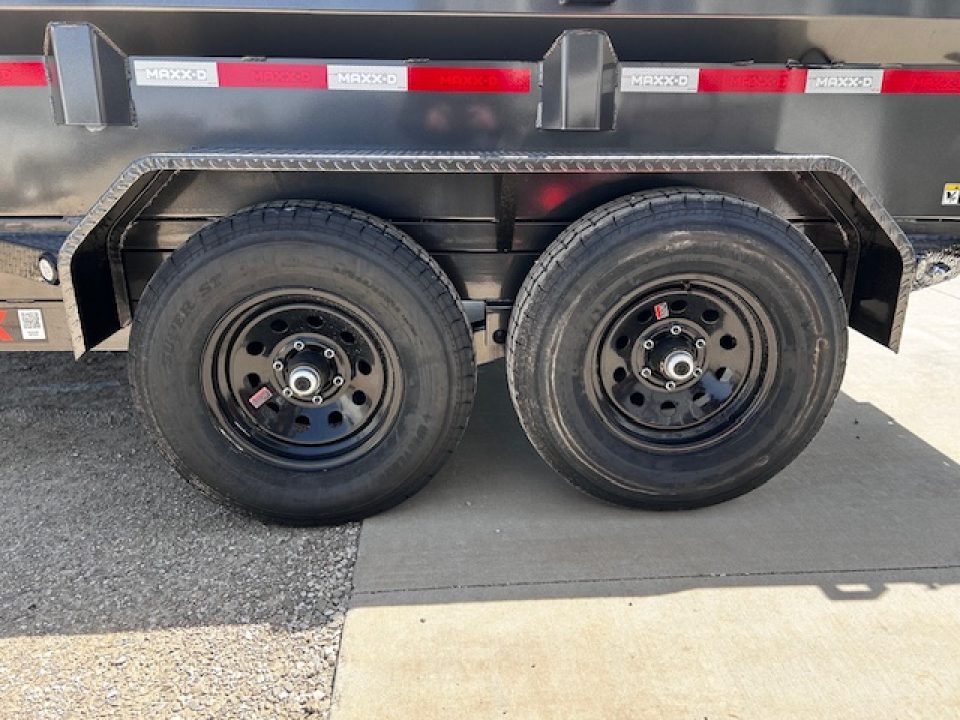 New 2026 MAXXD D7X 72X12 9.9K GVWR WIRELESS KIT-STAB JACKS-SPARE-TARP Dump Trailer