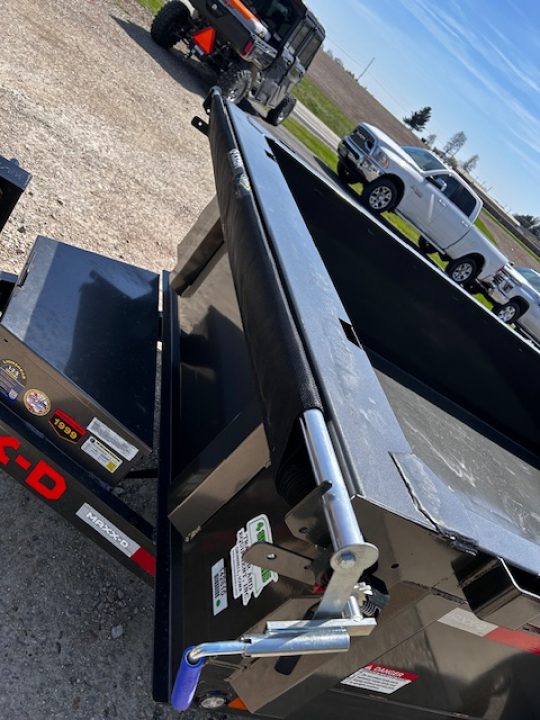 New 2026 MAXXD D7X 72X12 9.9K GVWR WIRELESS KIT-STAB JACKS-SPARE-TARP Dump Trailer