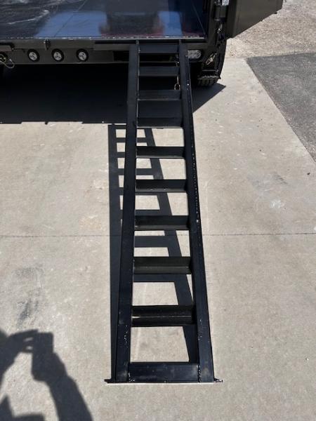 New 2026 MAXXD D7X 72X12 9.9K GVWR WIRELESS KIT-STAB JACKS-SPARE-TARP Dump Trailer