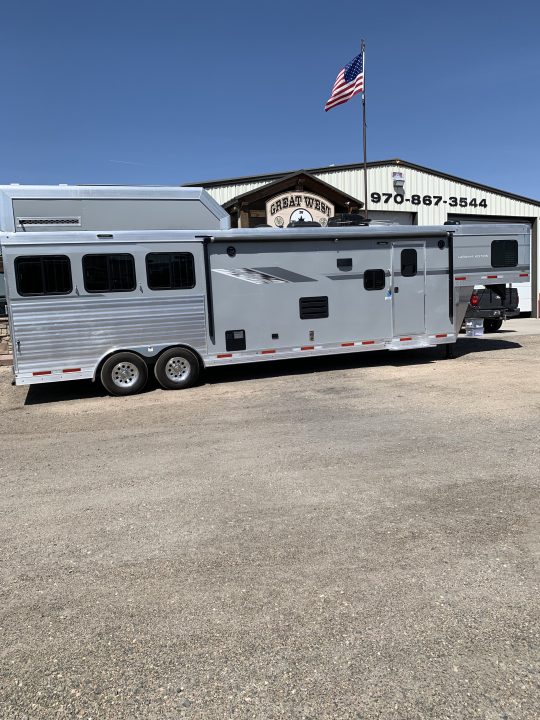 Used 2020 SMC SL8313SSR 3 Horse Trailer