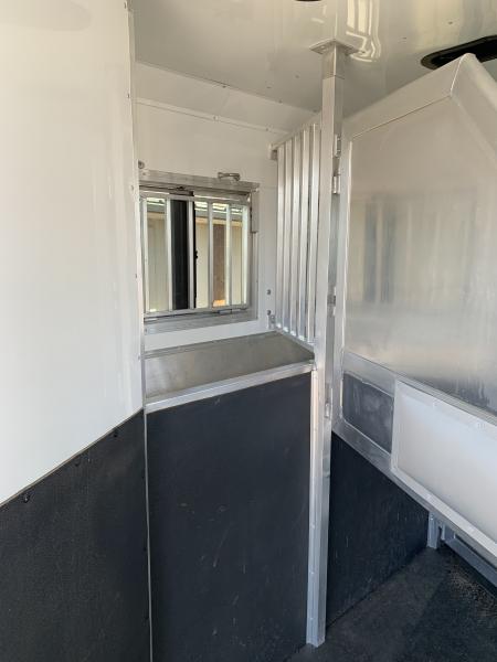 Used 2020 SMC SL8313SSR 3 Horse Trailer