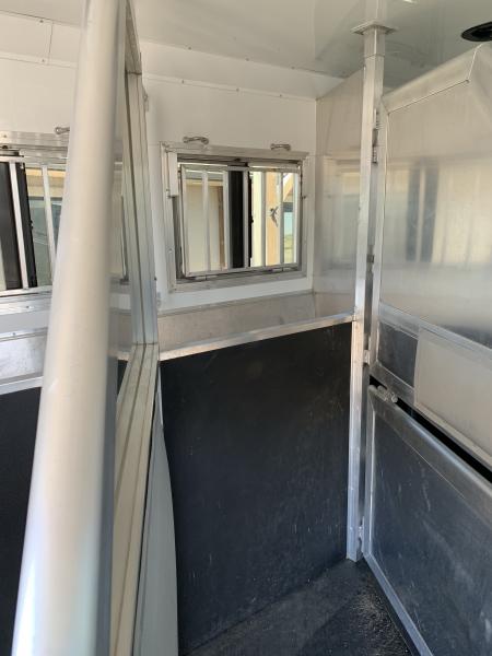 Used 2020 SMC SL8313SSR 3 Horse Trailer