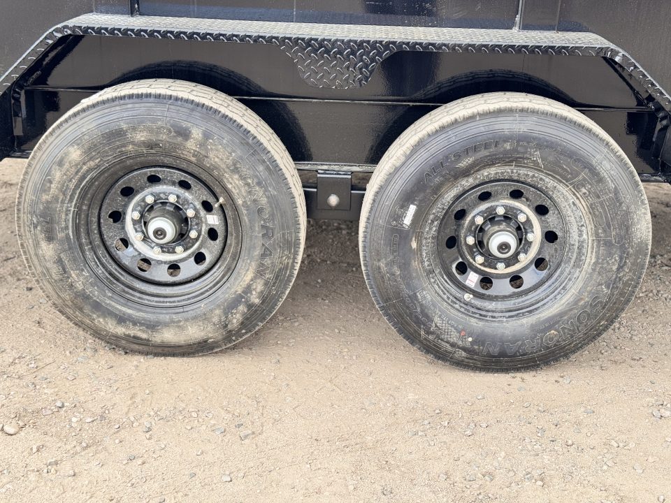 New 2026 Load Trail 7-16 Goosneck Dump W/ 7 Gauge Floor and 14 PLY Tire Upgrades 7K Axles