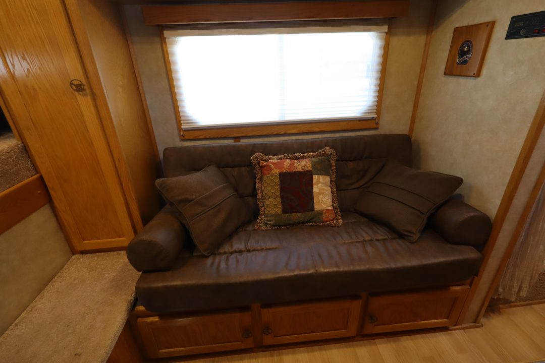 Used 1998 Featherlite Trailers 2 Horse LQ Trailer for sale in
