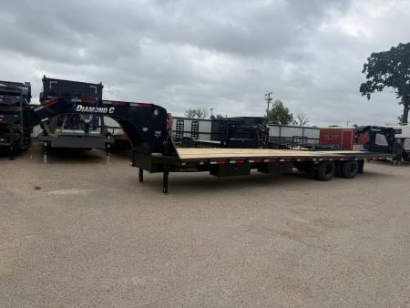New 2026 Diamond C Trailers 102X35 HYD PACESETTER Gooseneck Bodies