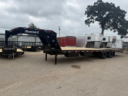 New 2026 Diamond C Trailers 102X32 HYD PACESETTER Gooseneck Bodies