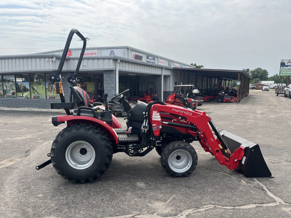 New Mahindra 2123 HST 4WD Tractor