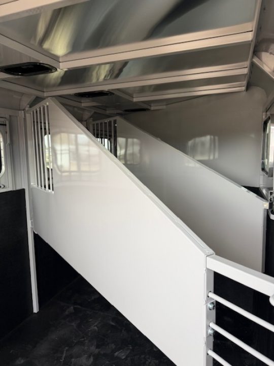 New 2026 Trails West Adventure 3 Horse