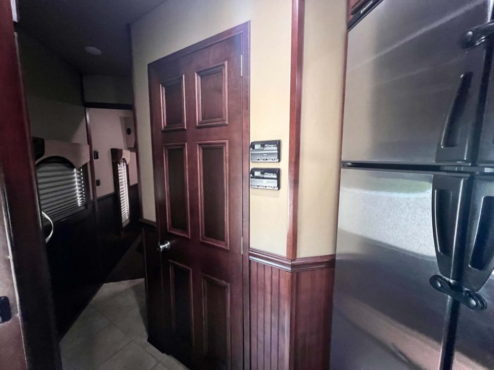 Used 2010 Renegade 45' Motorcoach
